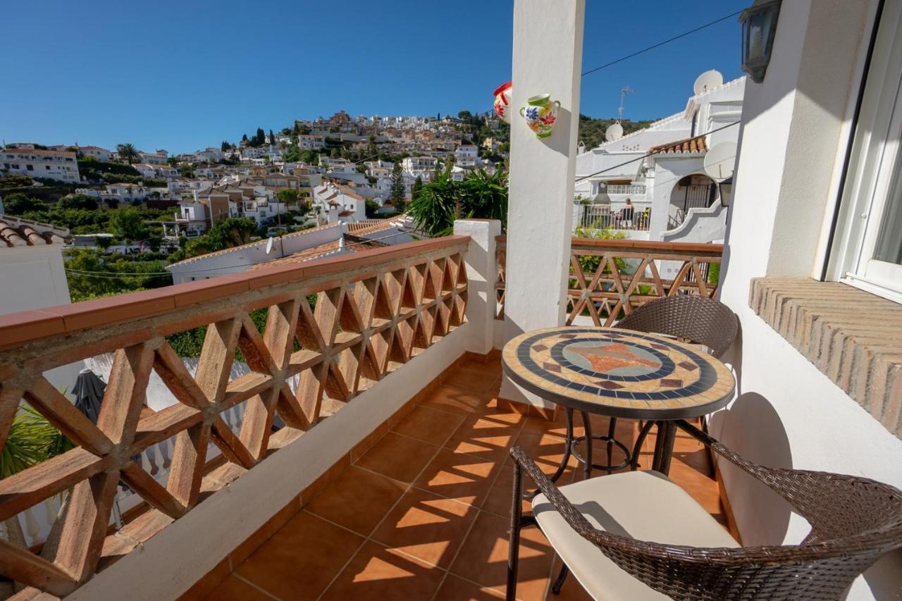 Marina Bella 1F Menyber Daire Nerja Dış mekan fotoğraf